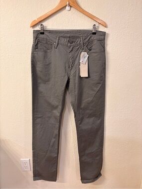 NWT Levi’s Slim 511 Jeans Size 33 x 32 Gray